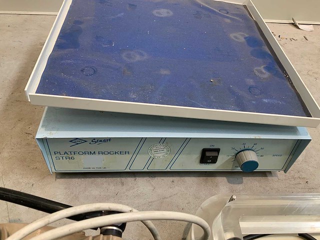 Knf/ retsch vortex / stnart platform rocker - vde 0530 / tm01 / str6 - pompen en laboratoriummixer (3x) - afbeelding 5 van  5