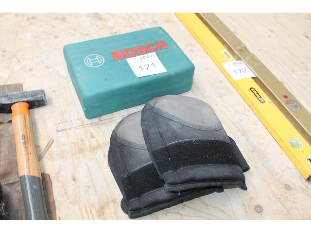 Kniebeschermers in 2 uitvoeringen w.o. bosch. - afbeelding 1 van  2