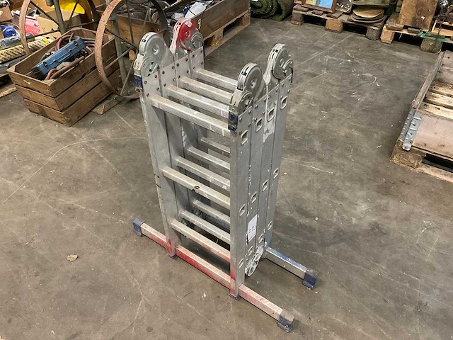 Knik ladder - afbeelding 1 van  5