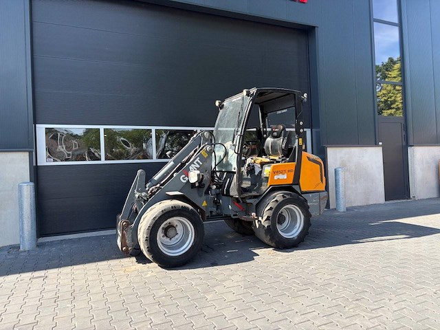 Kniklader giant v452t hd diesel 33kw 2012 - afbeelding 1 van  1