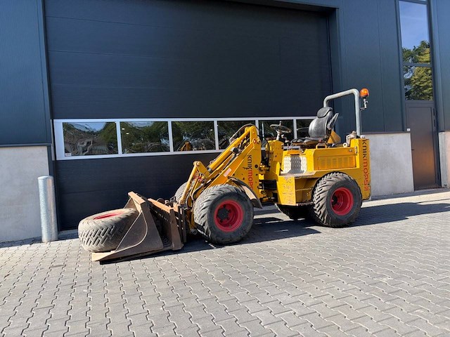 Kniklader knikmops 250 diesel 36.4kw 2010 - afbeelding 1 van  1