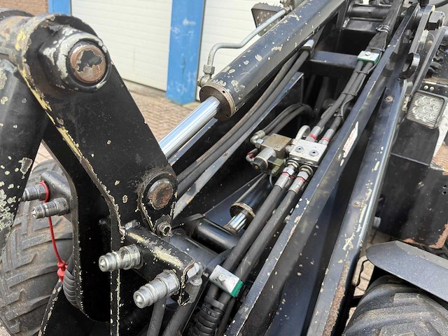 Knikmops - 180 - shovel - 2020 - afbeelding 6 van  24