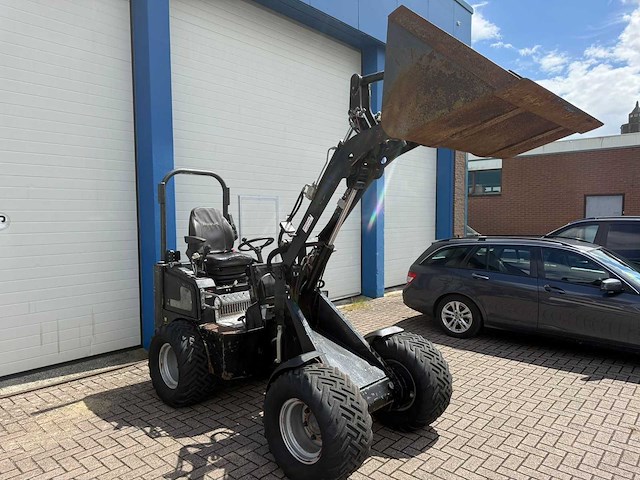 Knikmops - 180 - shovel - 2020 - afbeelding 23 van  24