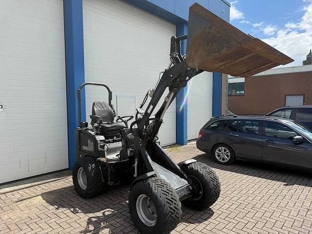 Knikmops - 180 - shovel - 2020 - afbeelding 23 van  24