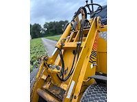 Knikmops - 2011 - 90 - shovel - afbeelding 7 van  24