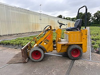 Knikmops - 2011 - 90 - shovel - afbeelding 18 van  24