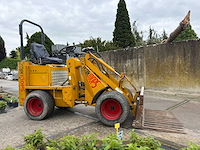 Knikmops - 2011 - 90 - shovel - afbeelding 22 van  24