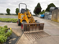 Knikmops - 2011 - 90 - shovel - afbeelding 23 van  24