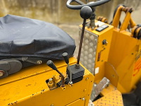 Knikmops - 2011 - 90 - shovel - afbeelding 20 van  24