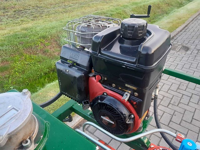 Knipcarrousel voor containerplanten - afbeelding 3 van  12