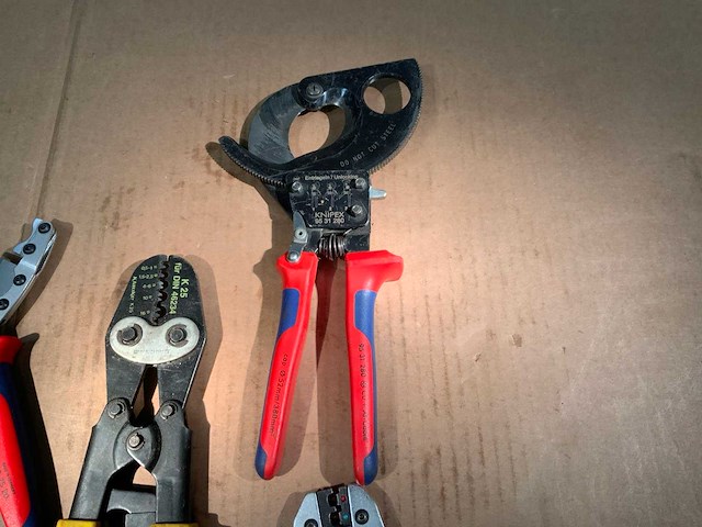 Knipex ,klauke ,haupa tangen t.b.v elektra instalatie (5x) - afbeelding 3 van  7