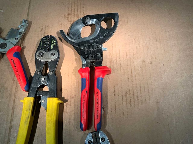 Knipex ,klauke ,haupa tangen t.b.v elektra instalatie (5x) - afbeelding 3 van  7