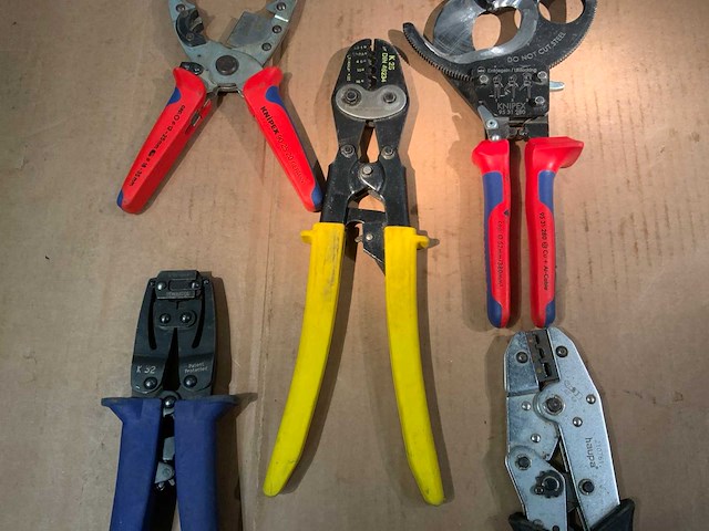 Knipex ,klauke ,haupa tangen t.b.v elektra instalatie (5x) - afbeelding 4 van  7