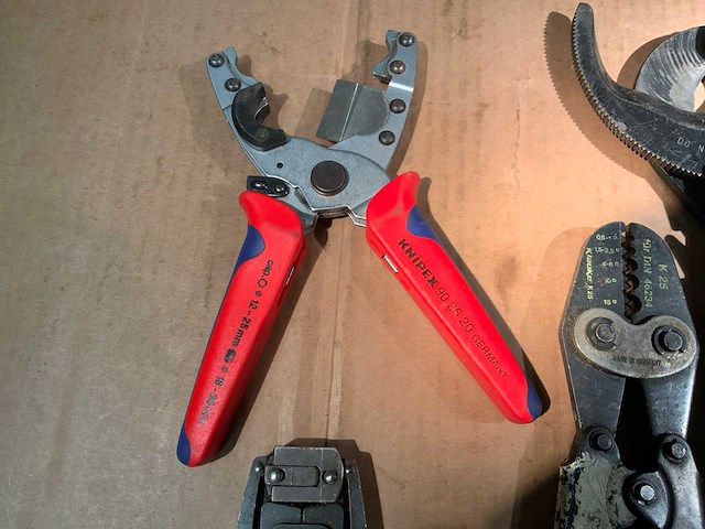 Knipex ,klauke ,haupa tangen t.b.v elektra instalatie (5x) - afbeelding 2 van  7