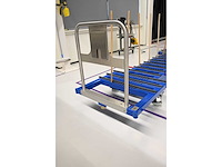 Knoll feinmechanik glas transportwagen inclusief glashouders - afbeelding 5 van  9