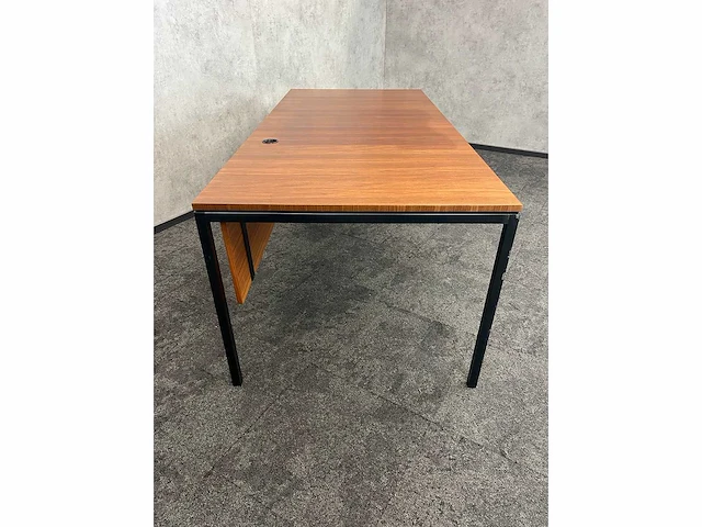 Knollstudio - bureau met schaamschot 200x90 - afbeelding 9 van  9