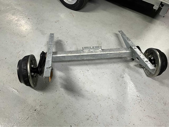 Knott geremde as - afbeelding 1 van  1