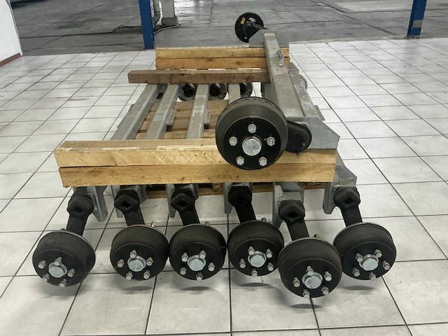 Knott geremde torsie as (7x) - afbeelding 3 van  11