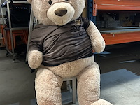 Knuffel en stoel - afbeelding 1 van  5