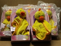 Knuffelpop met doekje en geluid 1x 1x in krat n - afbeelding 3 van  3