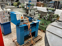 Knuth km 2 multicenter draaibank