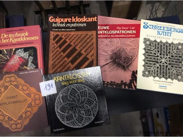 Knutsel en handwerk : kantklossen - afbeelding 1 van  4