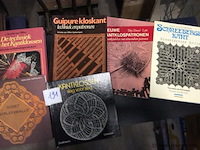 Knutsel en handwerk : kantklossen - afbeelding 1 van  4