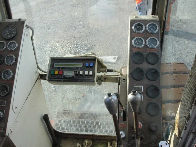 Kobelco - manitococ 4100w vicon - rupsgraafmachine 180 ton - afbeelding 2 van  15