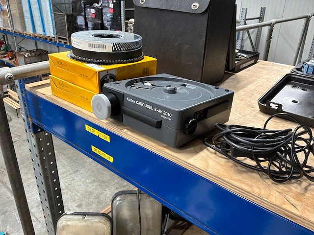 Kodak carousel s-av2010 projector - afbeelding 1 van  9