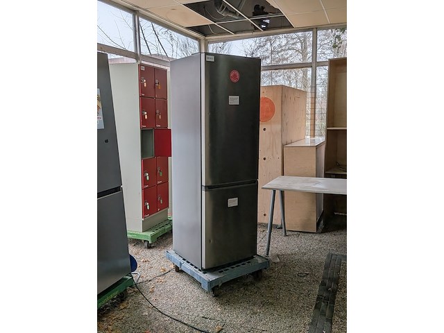 Koel- / vriescombinatie frizec - afbeelding 1 van  8