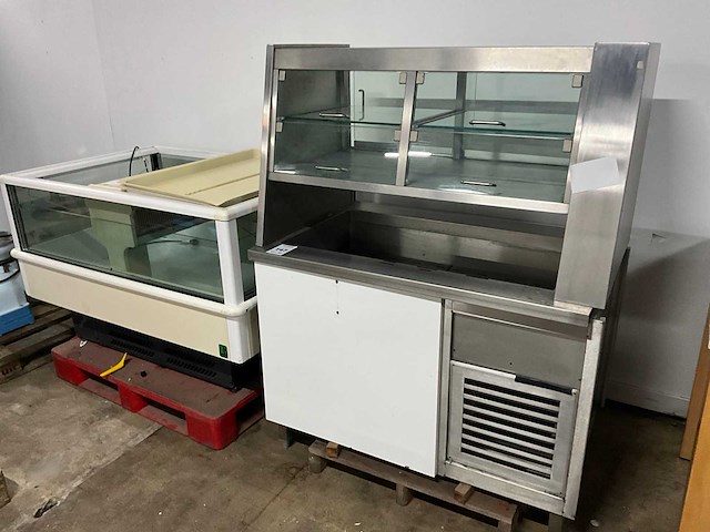Koel- / warmhoudvitrine (2x) - afbeelding 1 van  9