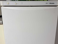 Koel-vriescombinatie miele - afbeelding 3 van  4