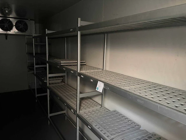 Koelcel en vriescel met stellingen - afbeelding 36 van  36