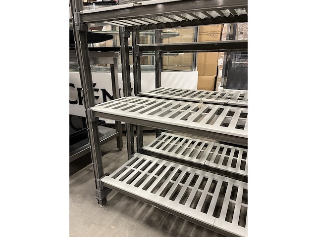 Koelcel/vriescel stelling 2 x 160 cm (1x 3 schappen, 1x 4 schappen) cambro - afbeelding 5 van  5