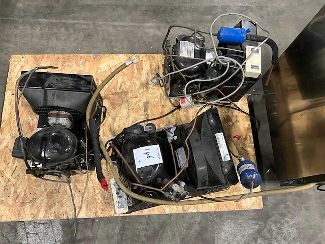 Koelcompressor (3x) - afbeelding 1 van  9