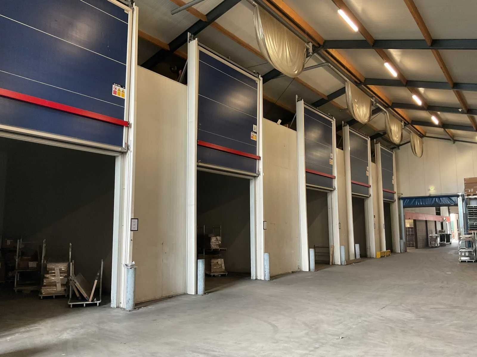 Koelinstallatie en koelcellen uit bedrijfsbeëindiging