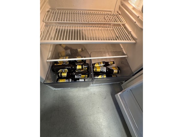 Koelkast en divers keukengerief miele - afbeelding 2 van  8