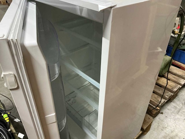 Koelkast en inbouwoven - afbeelding 2 van  4