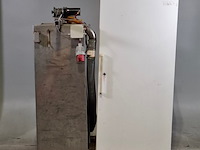 Koelkast en metalen kast met lier, liebherr - afbeelding 1 van  15
