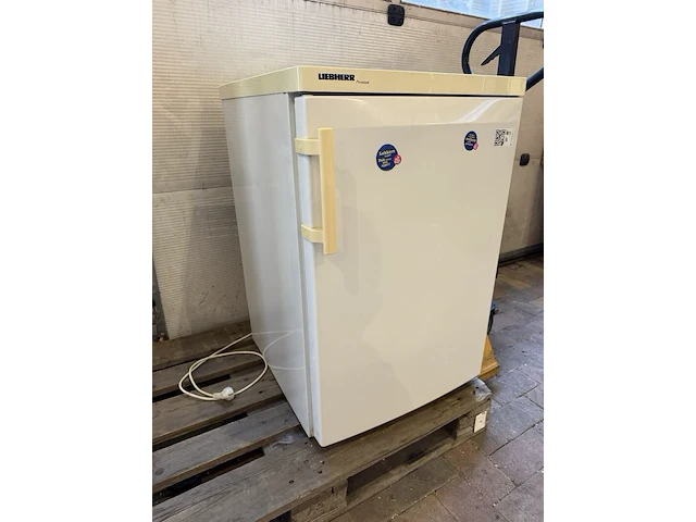 Koelkast, liebherr, premium kte 1740 index 24a/001, wit/crème, elektronische regeling – 90 w - afbeelding 1 van  5