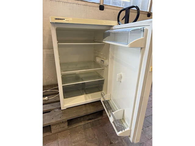 Koelkast, liebherr, premium kte 1740 index 24a/001, wit/crème, elektronische regeling – 90 w - afbeelding 2 van  5