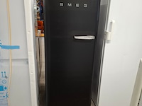 Koelkast met vriesvak, smeg a++, fab28lbvs, zwart - afbeelding 1 van  9