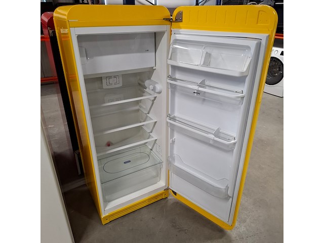 Koelkast met vriesvak, smeg, s28strp4, geel - afbeelding 6 van  10