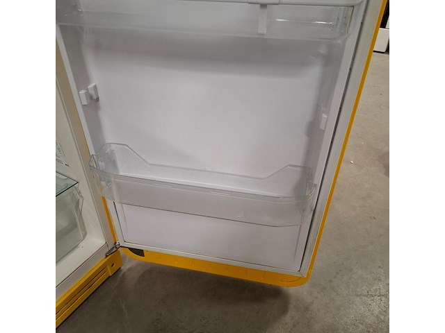 Koelkast met vriesvak, smeg, s28strp4, geel - afbeelding 8 van  10