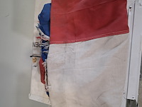 Koelkast, nederlandse vlag en deurmat - afbeelding 7 van  20