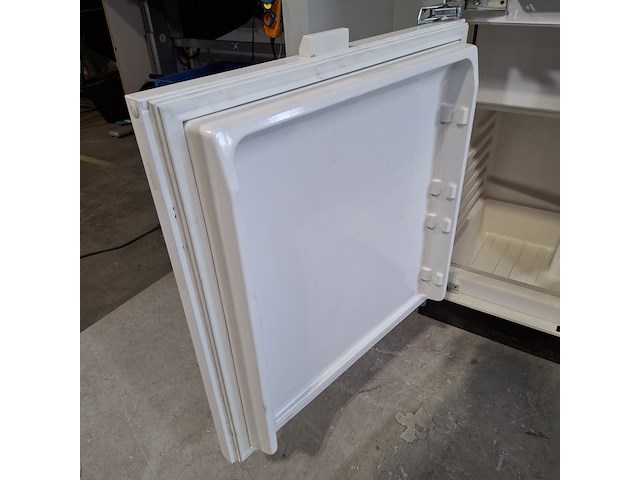 Koelkast, nederlandse vlag en deurmat - afbeelding 10 van  20