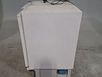 Koelkast, nederlandse vlag en deurmat - afbeelding 11 van  20