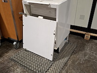 Koelkast, nederlandse vlag en deurmat - afbeelding 1 van  20