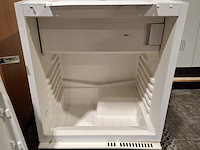 Koelkast, nederlandse vlag en deurmat - afbeelding 12 van  20