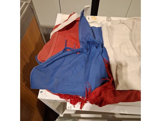 Koelkast, nederlandse vlag en deurmat - afbeelding 19 van  20